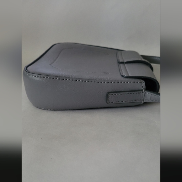 NWT GAP Crossbody Saddle Bag in Grey - Picture 7 of 13